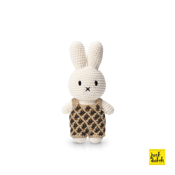 Miffy, das gehäkelte Kaninchen-Plüschtier – mehrfarbiger Overall