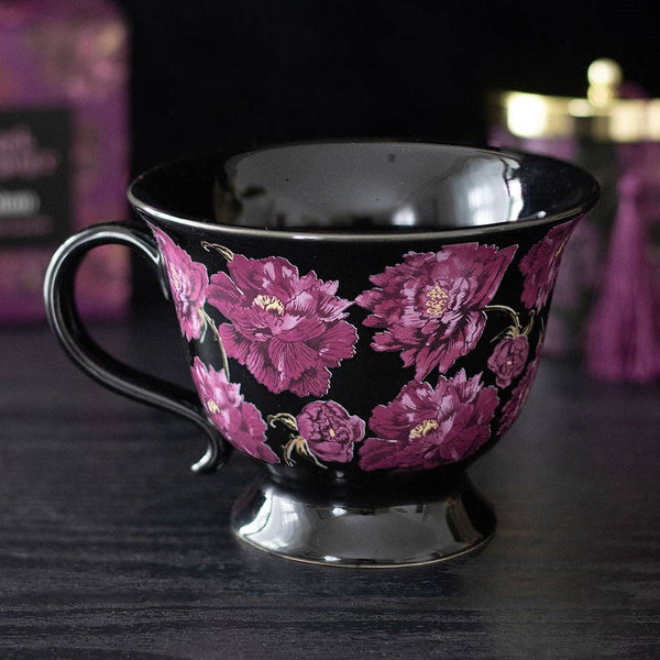 Teetasse mit dunklem Romantik-Blumenmuster