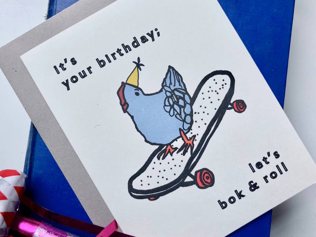 Carte d'anniversaire « Bok & Roll » Skateboard Poulet