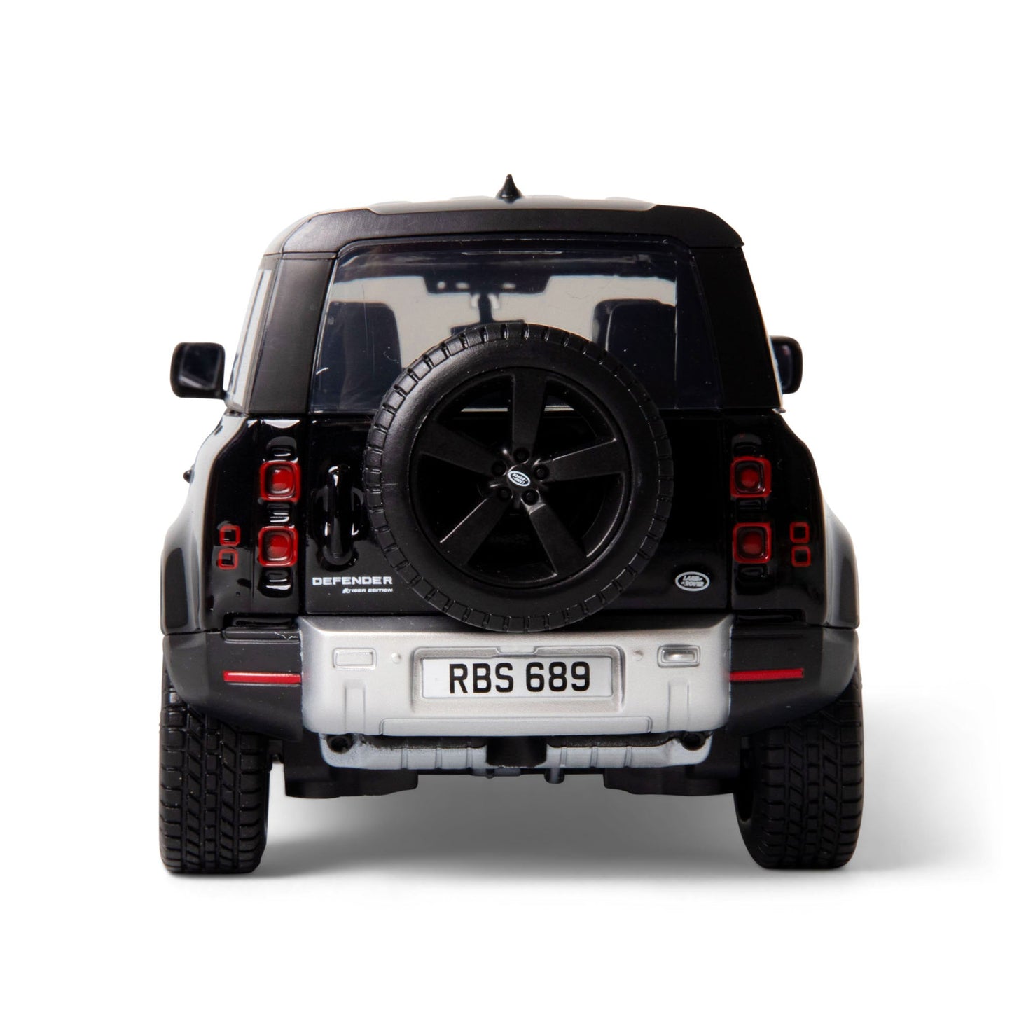 1:24 2021 LAND ROVER DEFENDER NOIR