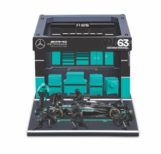 1:43 F1 MERCEDES AMG W16 2025 PIT PASS DIORAMA RUSSELL