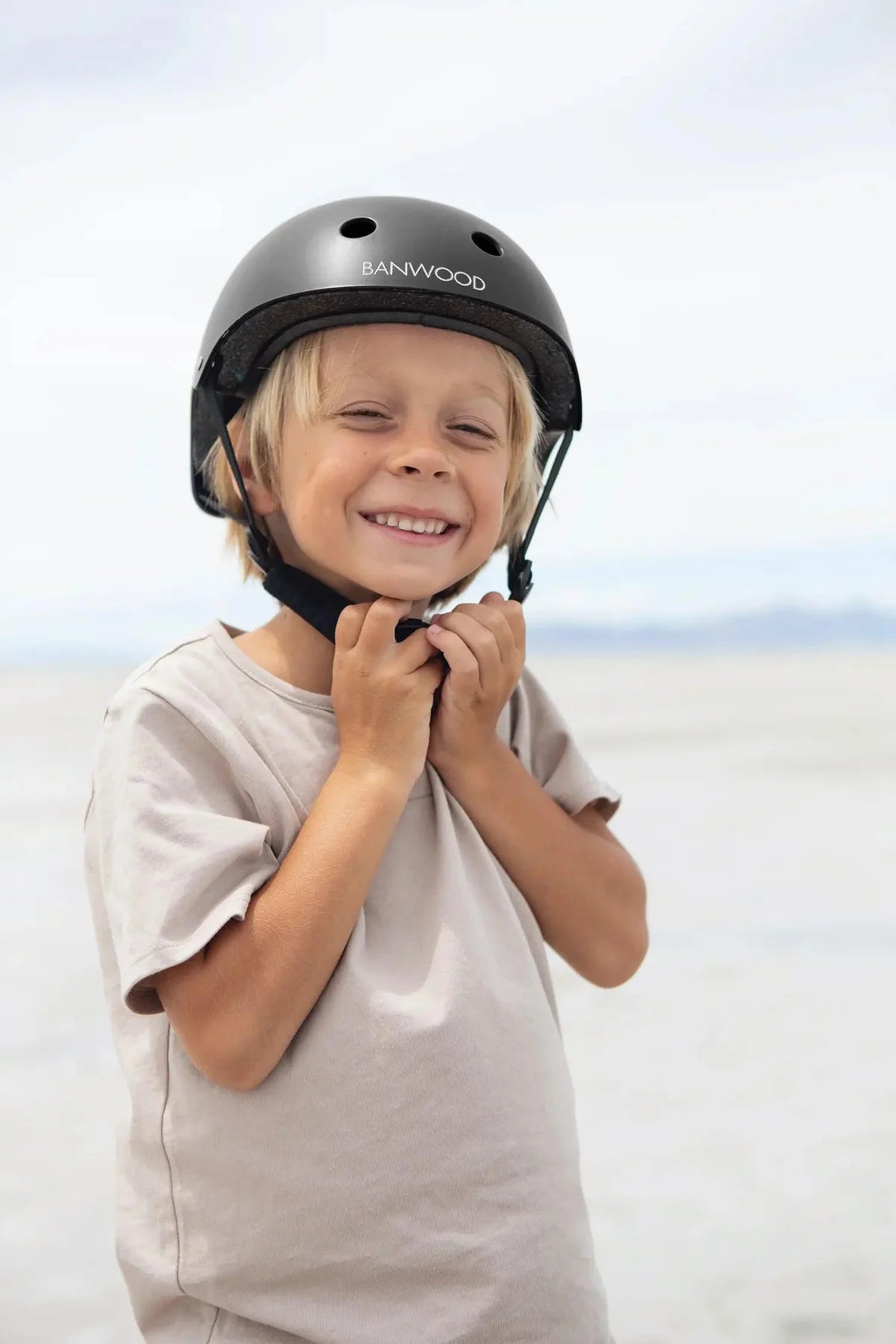 casque enfant noir mat banwood