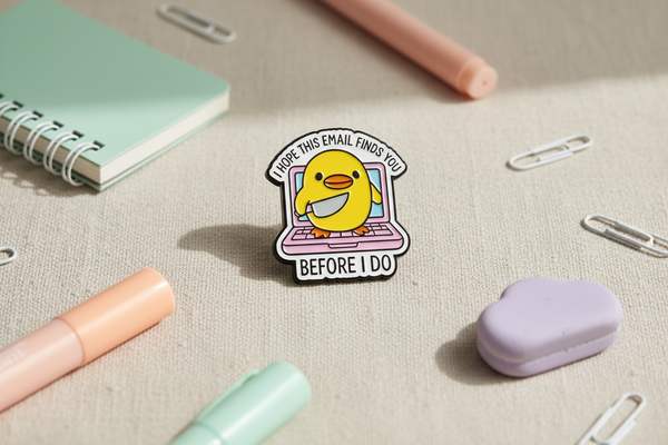 Photo produit - Pin’s Canard Jaune « I don’t give a Duck »
