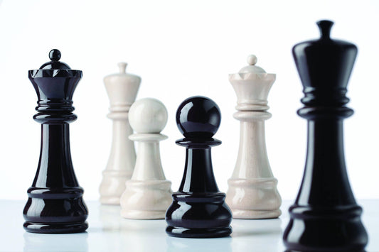 Moulin à épices « Chess » Roi en hêtre laqué noir brillant
