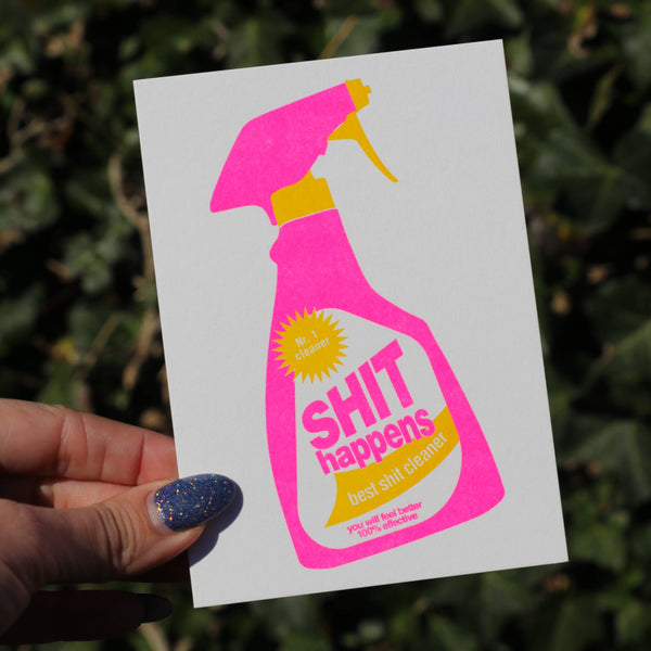 Reinigingsspray voor ansichtkaarten met rhizografie-effect "Shit Happens"
