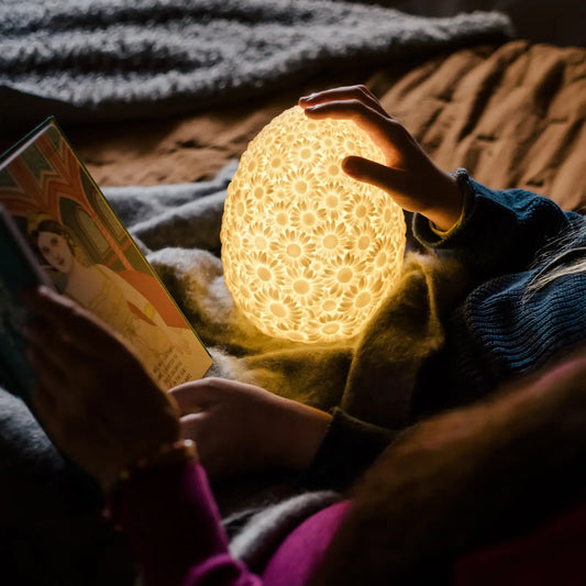 Daisy Egg Lamp "The Daisy Lamp"