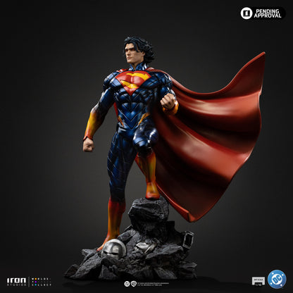 Statue Superman Absolute - DC Comics - Art Scale 1/10
