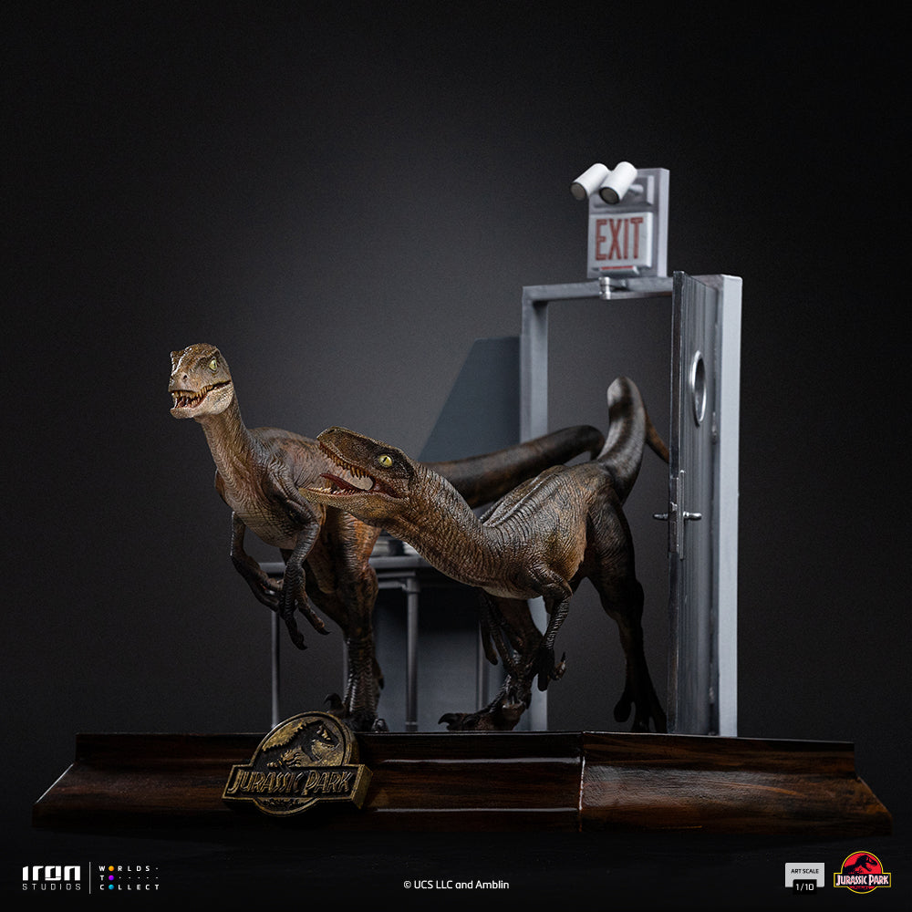 Statue Raptors at the Kitchen's Door - Jurassic Park - Art Scale 1/10 - Jurassic World