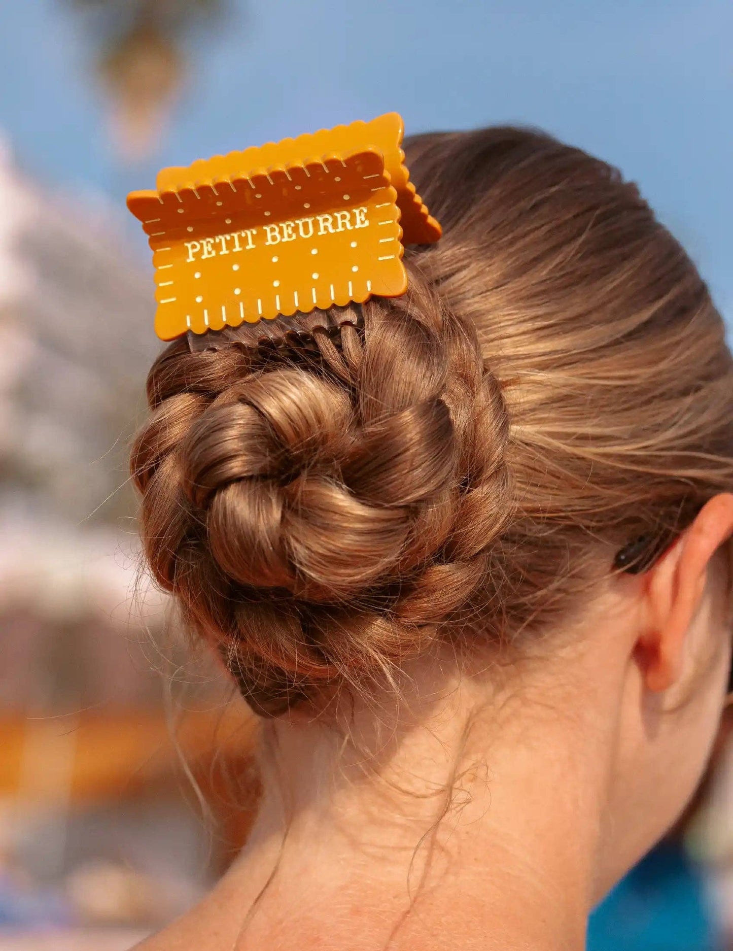 Pince à cheveux – biscuit Petit Beurre français design soigné | Joanna Behar – vue 3