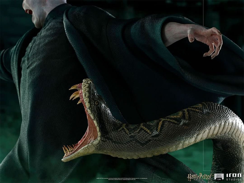 Voldemort and Nagini Statue - Harry Potter - Legacy Replica 1/4