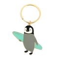 Sleutelhanger met surfende pinguïn