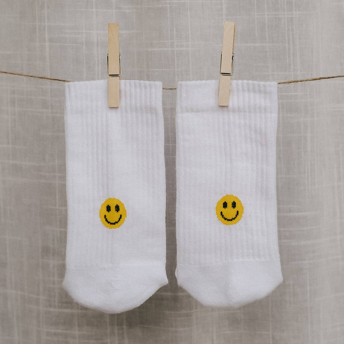 Chaussettes Blanches Smiley Jaune