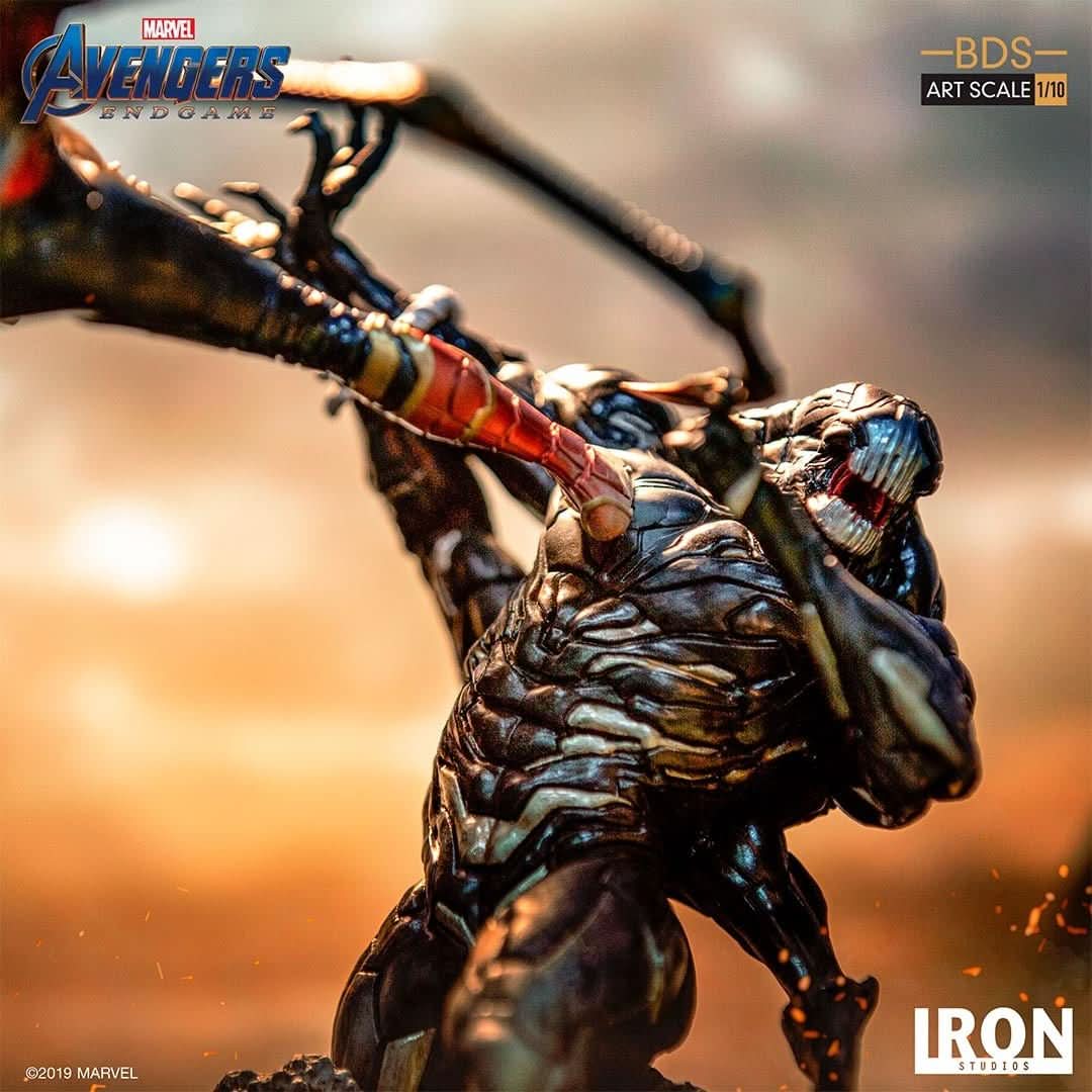Statue Iron Spider Vs Outrider - Avengers: Endgame - Art Scale - Marvel Comics