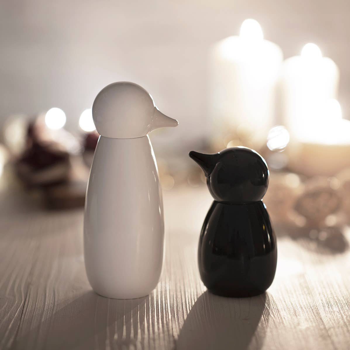 Moulin à épices « Happy Feet » en hêtre laqué noir brillant