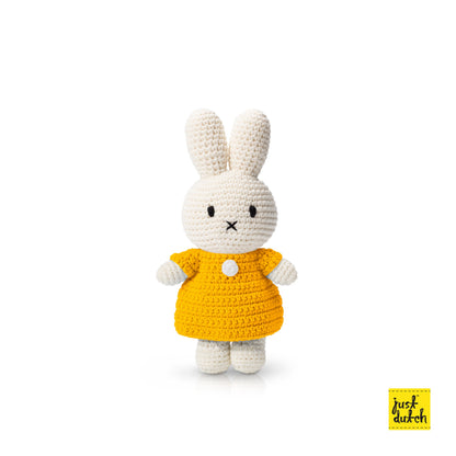 Robe jaune pour peluche