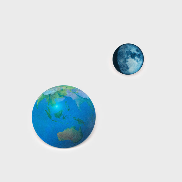 Animated Moon and Earth Fridge Magnets