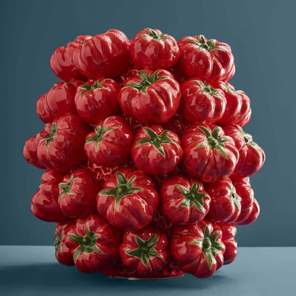 Vaas met rode tomaten
