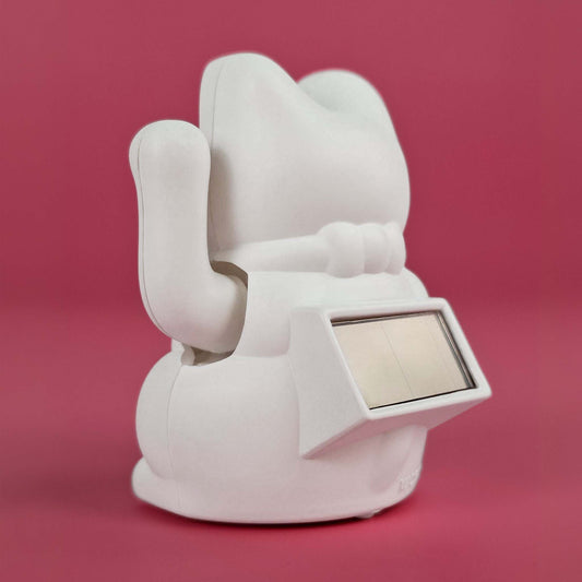 White Solar Lucky Cat “Shiora”