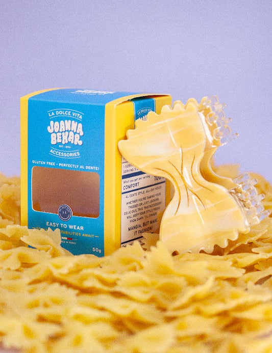 Pince à cheveux en – forme de nœud papillon de pâtes italiennes farfalle | Joanna Behar – vue 1