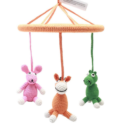 Mobile avec âne, lapin et chameau