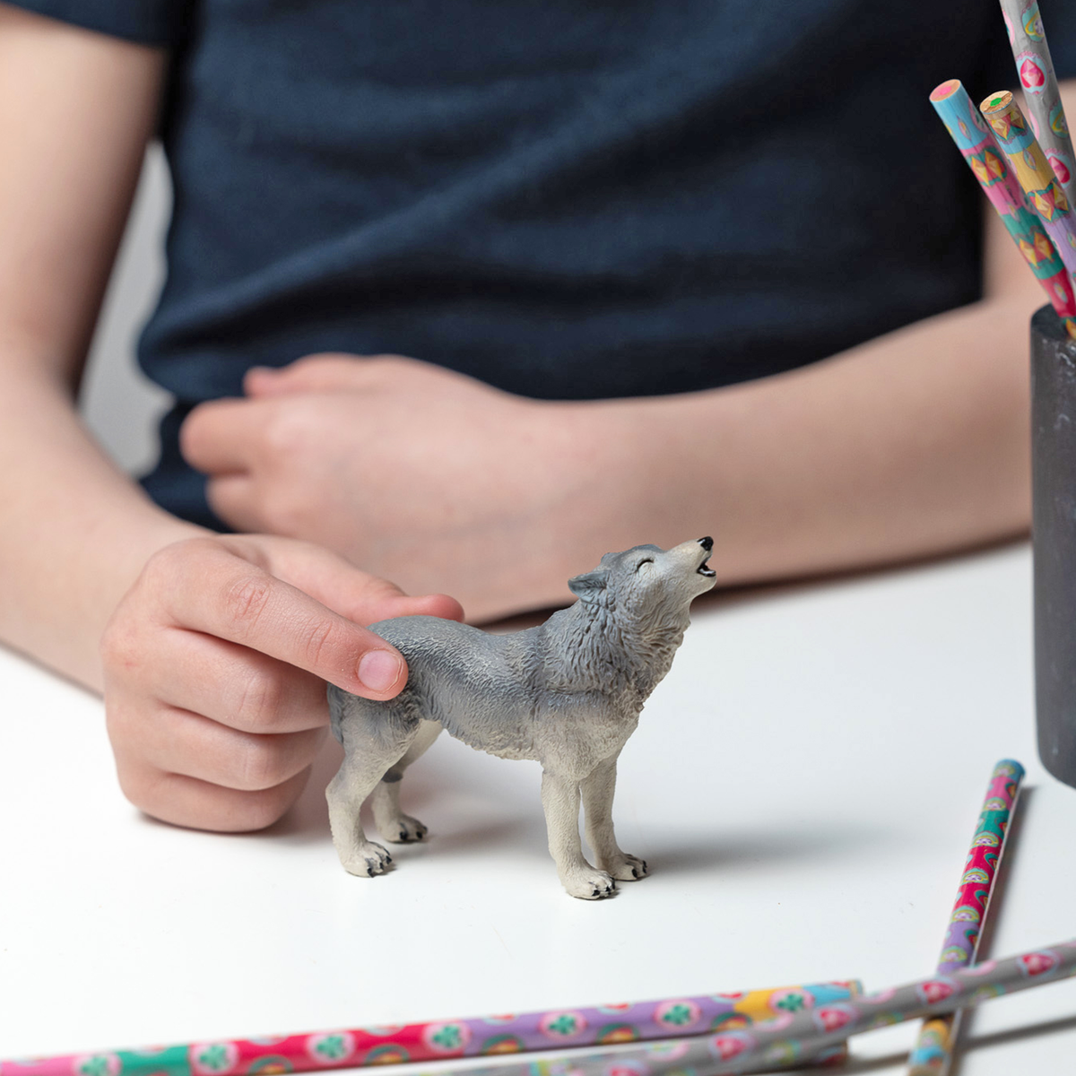 Figurine Loup hurlant