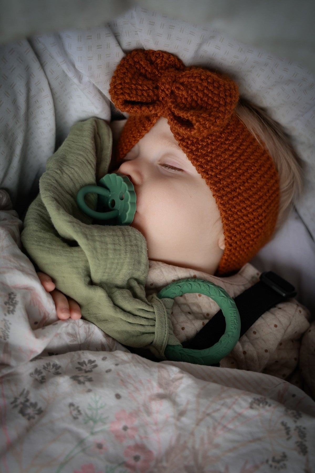 Knuffeldoekje met bijtring – Groen
