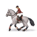 Figurine Cheval de concours et sa cavalière