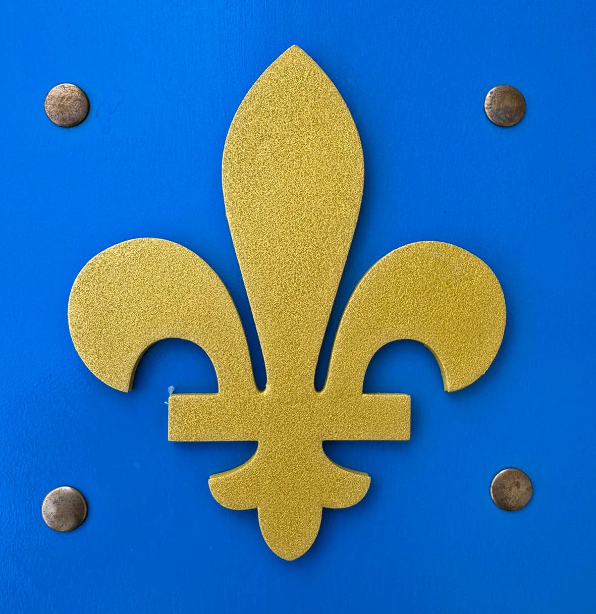 Historisch blauw schild met lelie L