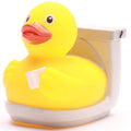 Badeente auf der Toilette