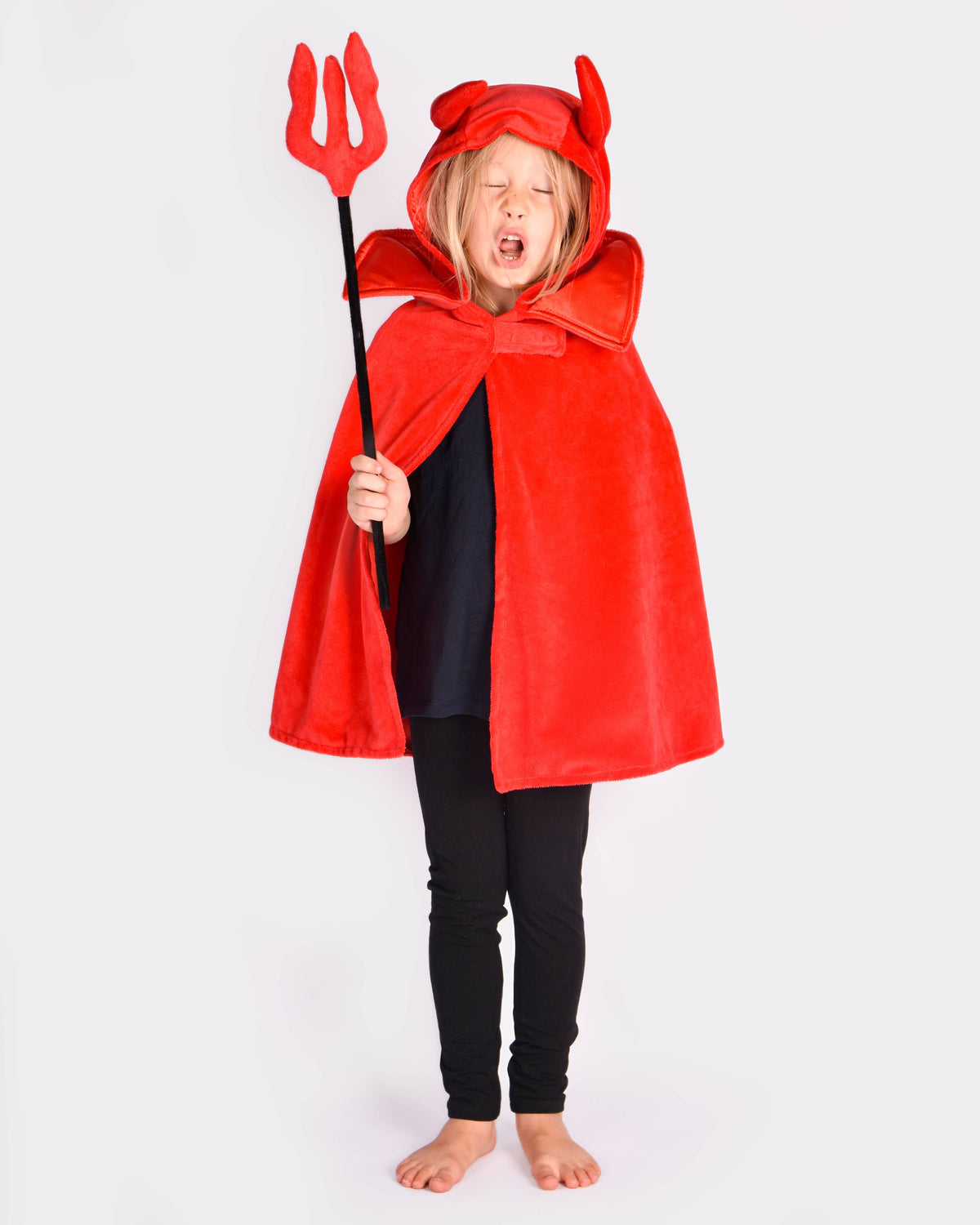 Cape de diable deluxe avec baguette pour enfants de 3 à 8 ans