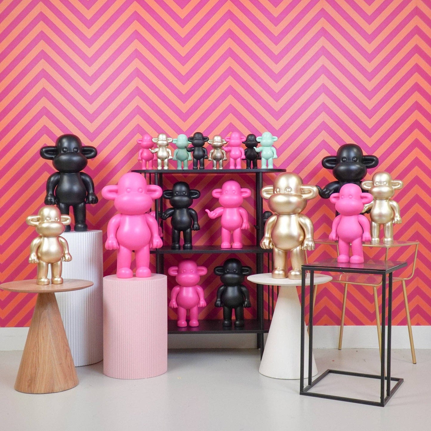 Ornement - Figurine Singe Hang Loose 'La Légende' - Résine de poly - Rose - 33x21x50cm