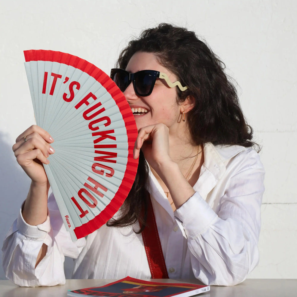 Éventail « It’s fucking hot » Rouge