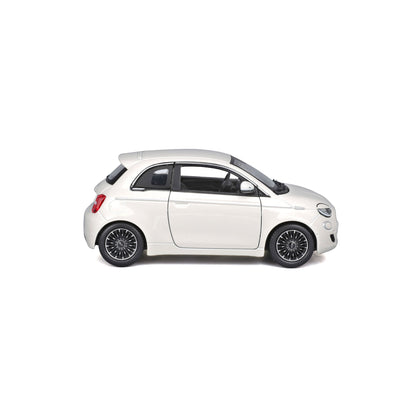 FIAT 500E 1:24