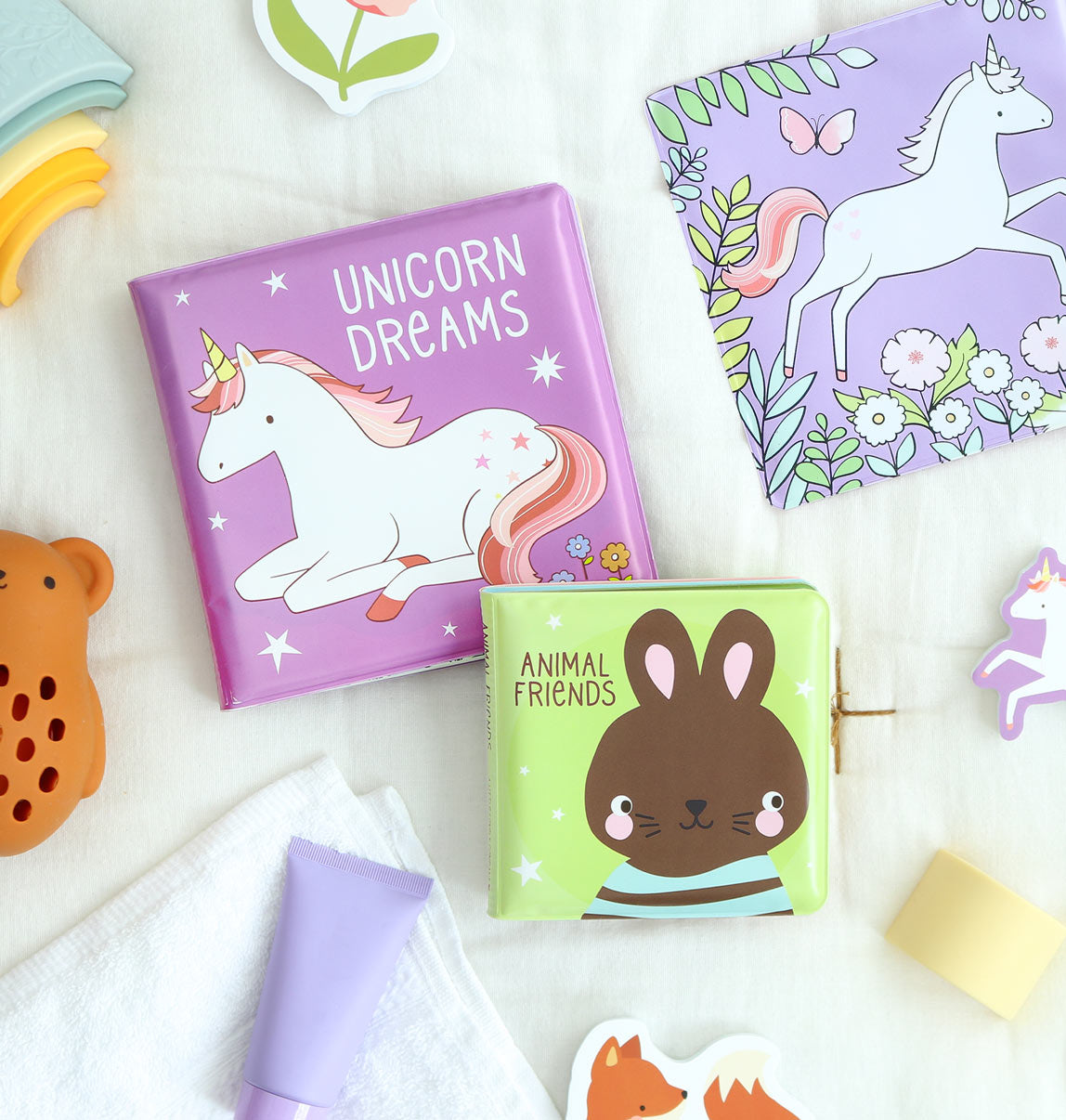 Livre de bain magique - Unicorn Dreams – vue 8 – A Little Lovely Company
