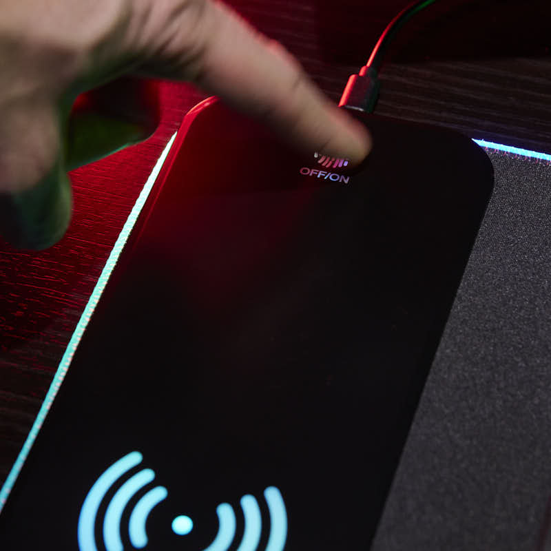 Giant Playmat and Mobile Phone Charger - Batman Arkham