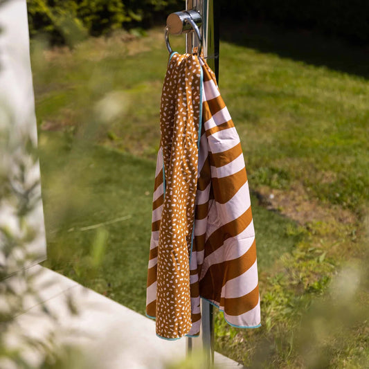 Beach Towel Microfiber - Orange/White - Vibrant Stripes - 135 x 65 cm