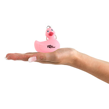 Roze eend sleutelhanger "Ik wrijf over mijn eendje"