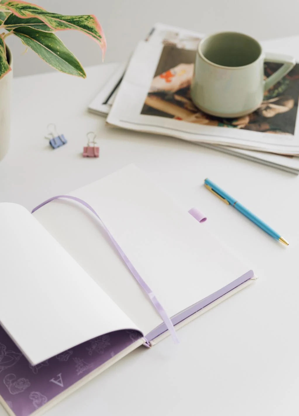 Alice in Wonderland Notebook with Pen