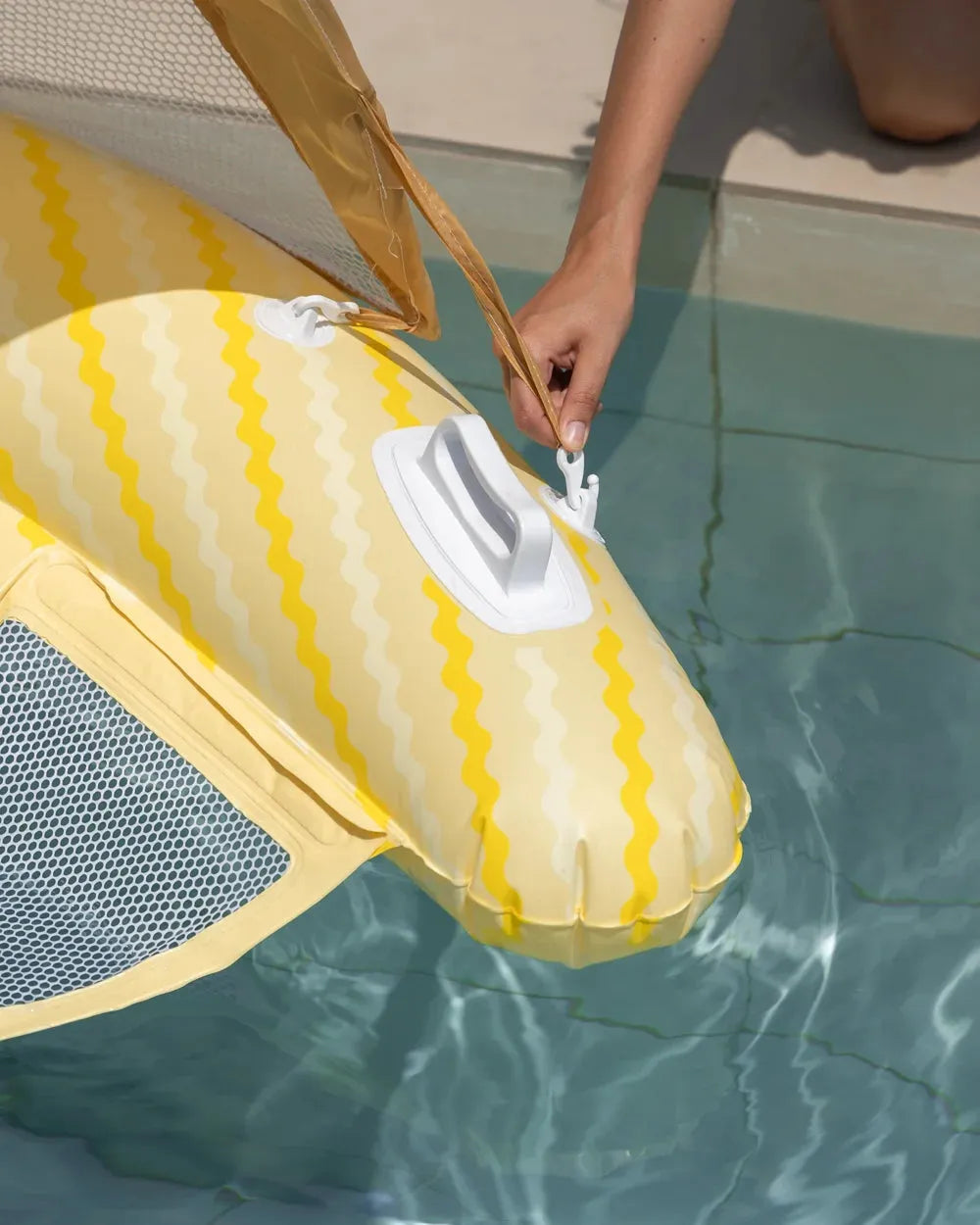 Flotador asiento con rejilla y parasol – TANGO
