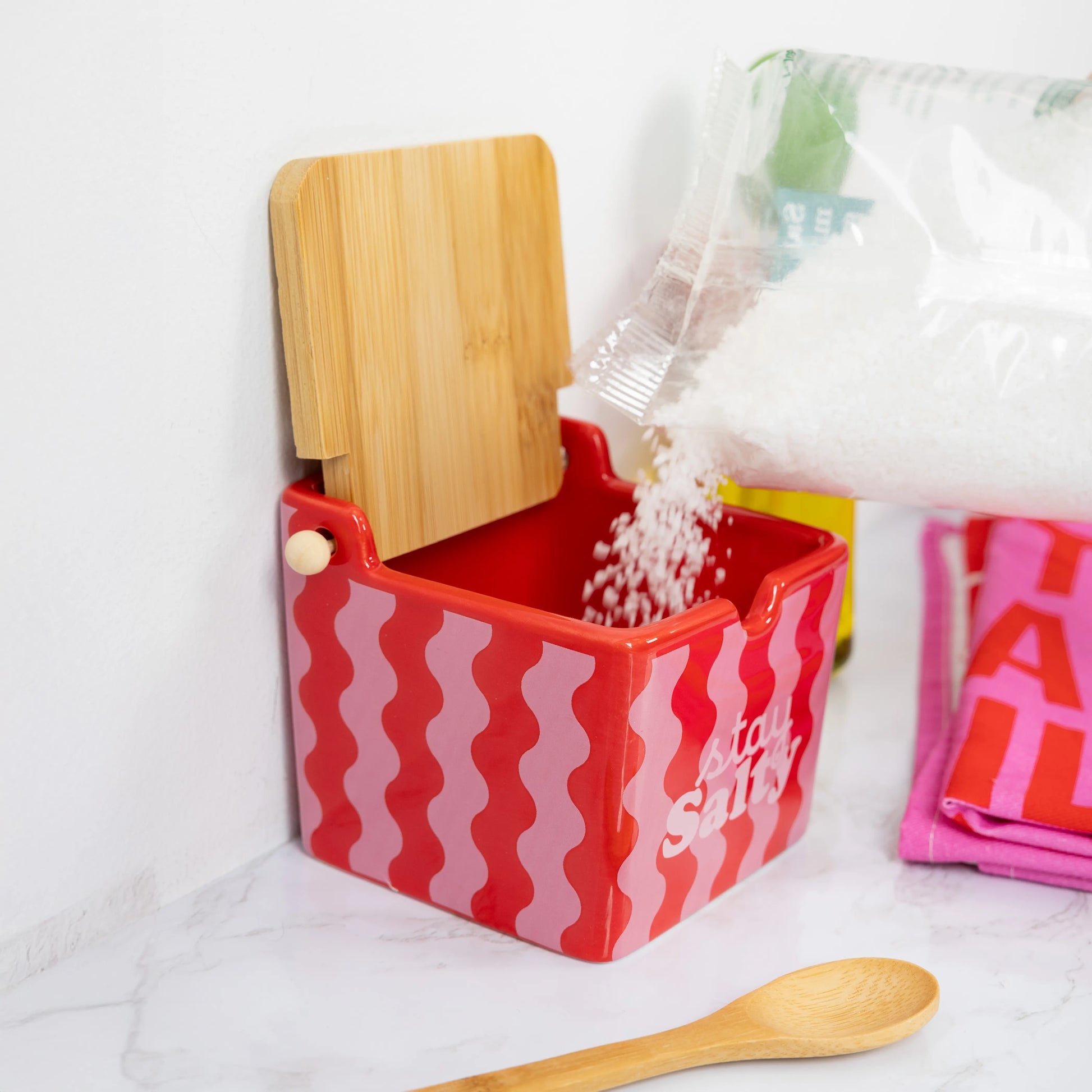 Salière « Stay salty » Rose et Rouge – Fisura – vue 2