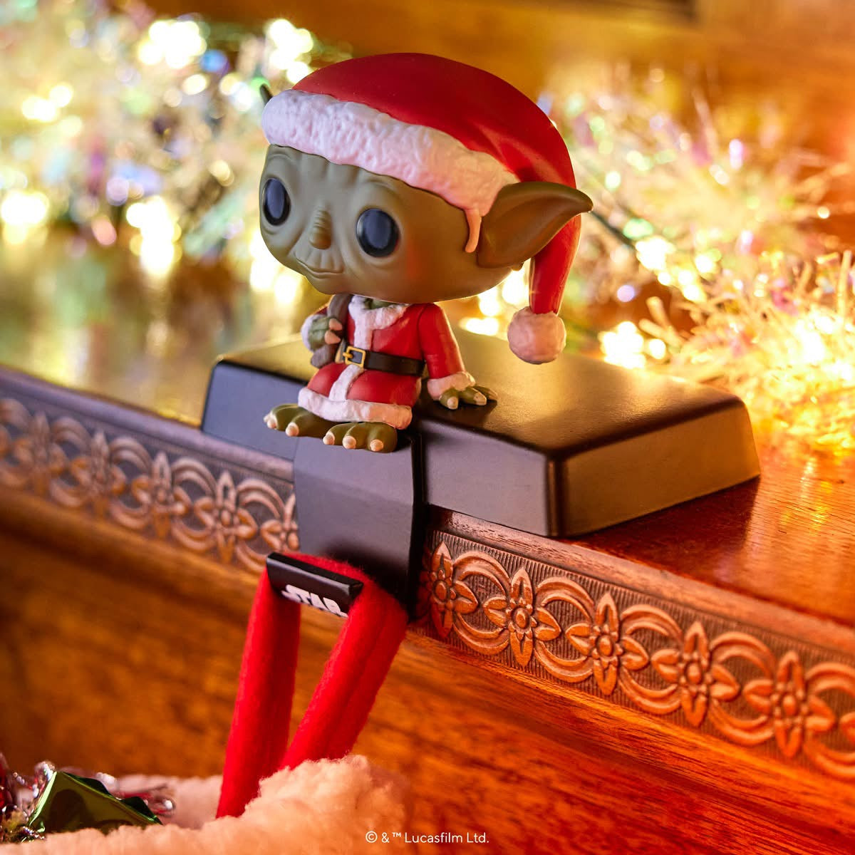 Pop! Stocking Hanger Yoda as Santa