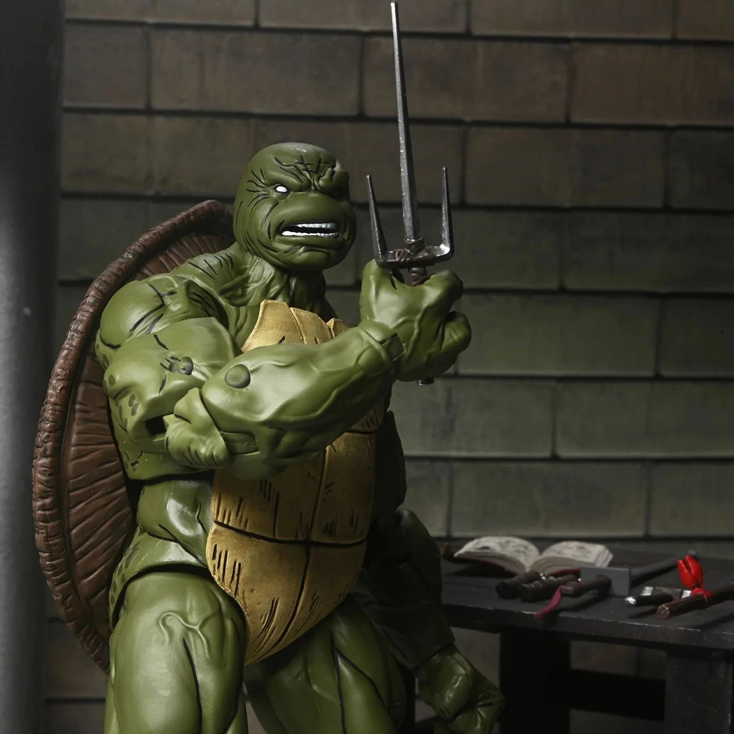 teenage mutant ninja turtles the last ronin 7 scale action figure battle damaged ronin neca