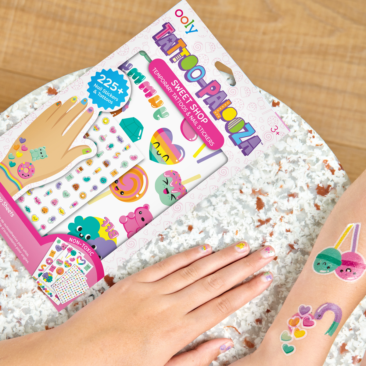 Tatouages et stickers pour ongles Tattoo-Palooza Confiserie – Plus de 225 – OOLY