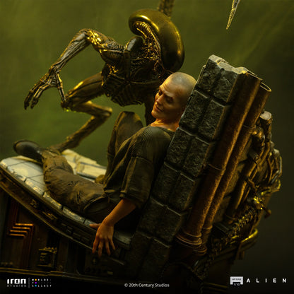 Statue Ellen Ripley and Dog Alien - Alien 3 - Art Scale 1/10 - Predator