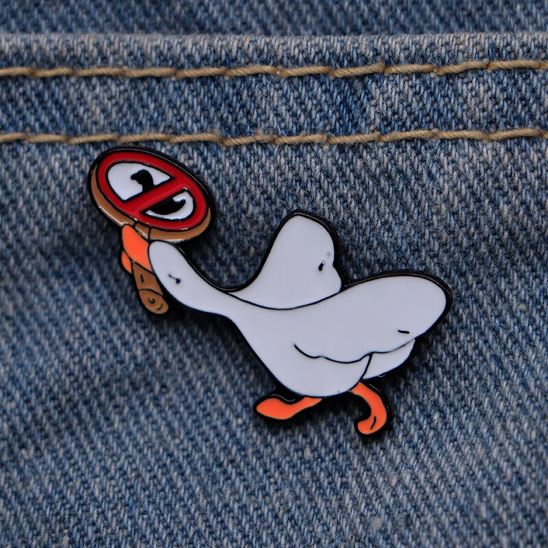 Pin’s Canard Blanc avec Panneau