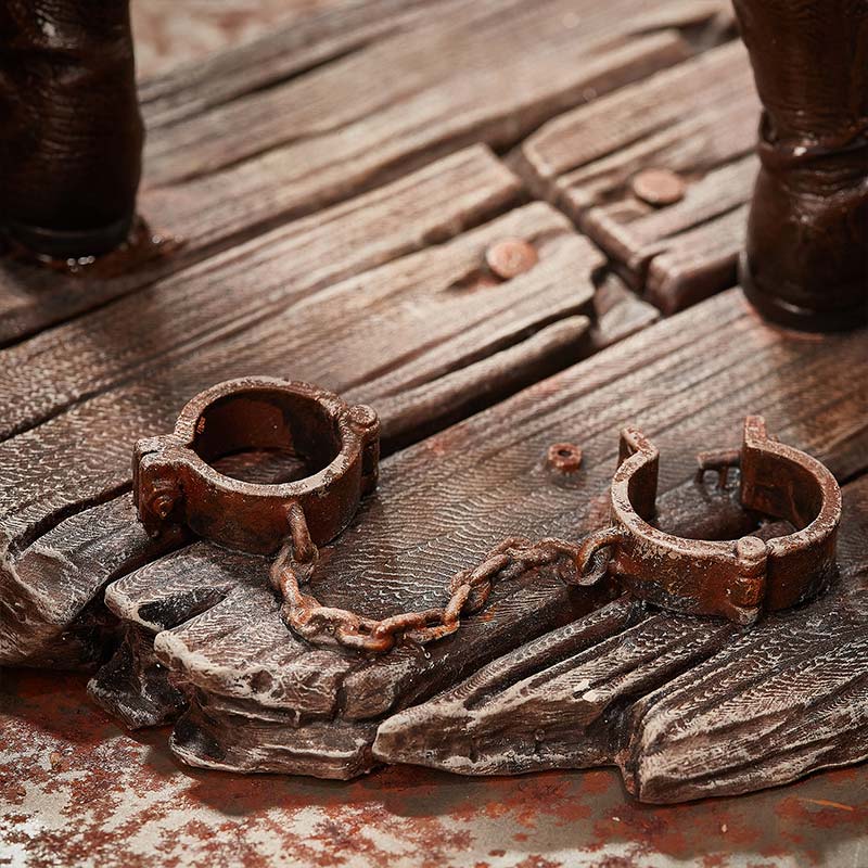 Red Pyramid Thing-beeldje - Beperkte oplage