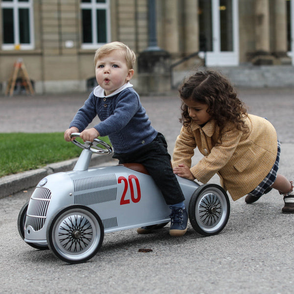 Rider Mercedes-Benz W 25 Silver Arrow 