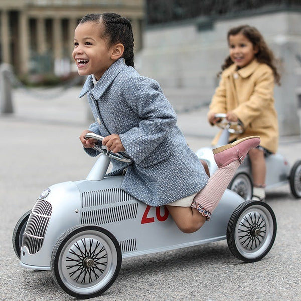 Rider Mercedes-Benz W 25 Silver Arrow 