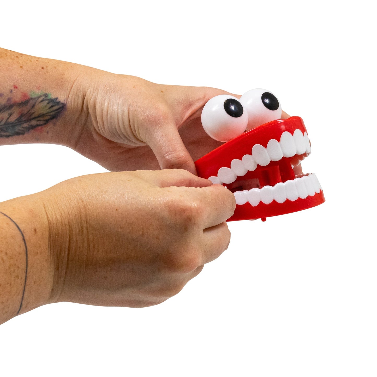 GLOBE OCULAIRE CLIQUETANT DES DENTS