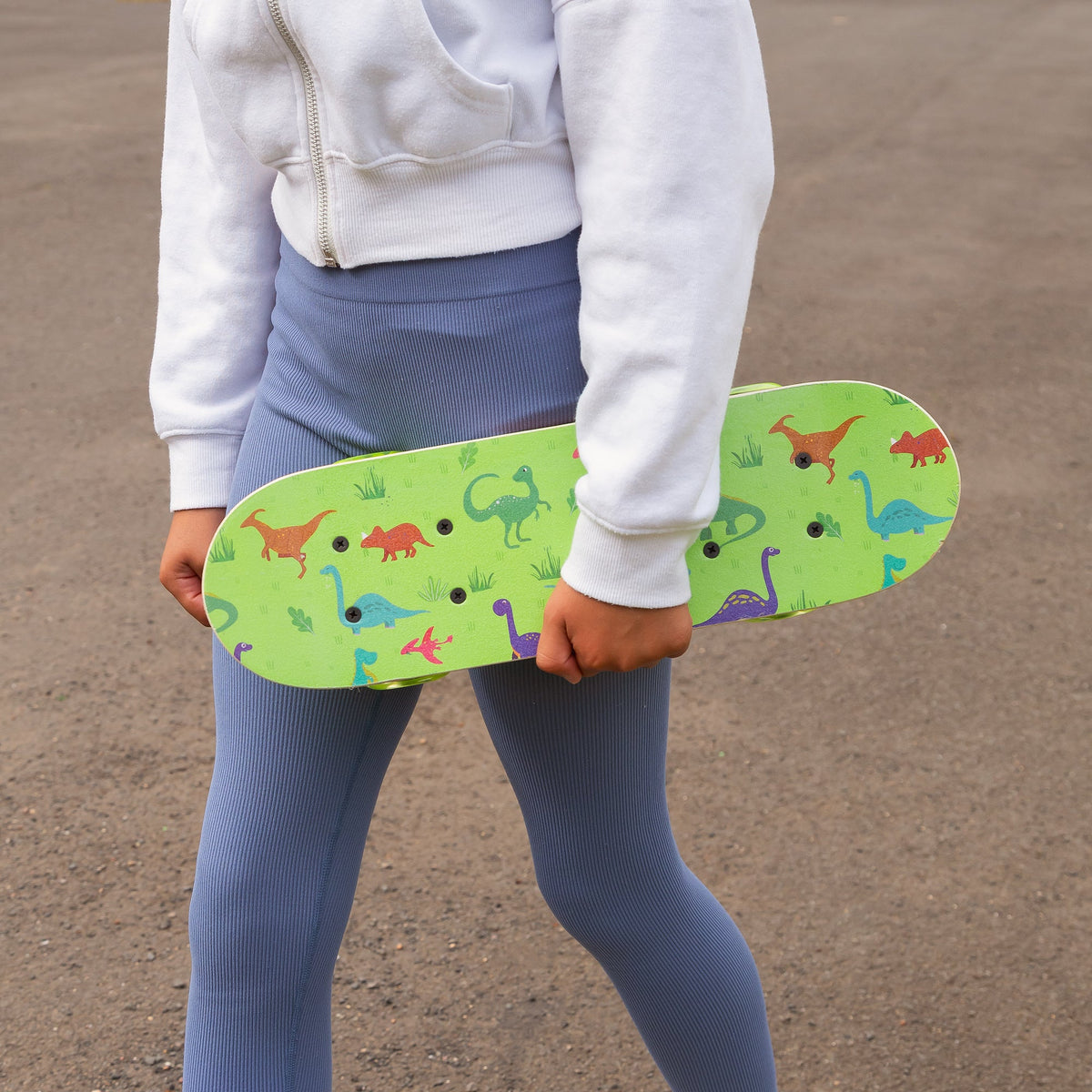 SKATEBOARD DINOSAURE AVEC ROUES CLIGNOTANTES 17 POUCES